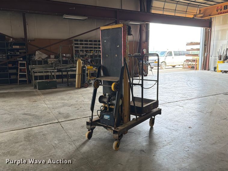 image for item DZ4827 L-Jax XLT-CAT 23 vertical lift