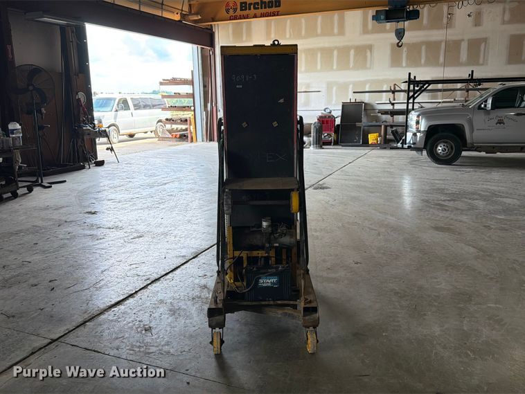 image for item DZ4827 L-Jax XLT-CAT 23 vertical lift