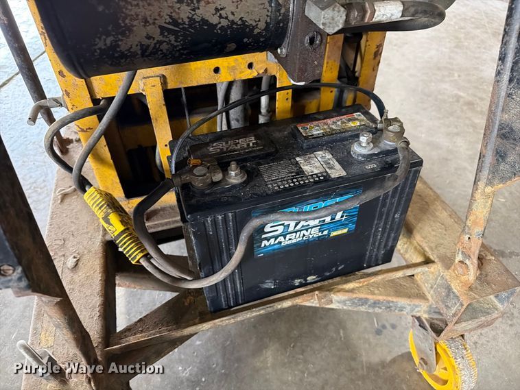 image for item DZ4827 L-Jax XLT-CAT 23 vertical lift