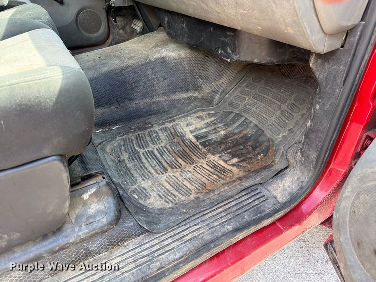 image for item DZ4828 2007 Chevrolet Silverado 2500HD utility bed pickup truck