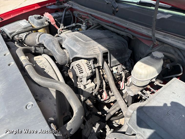 image for item DZ4828 2007 Chevrolet Silverado 2500HD utility bed pickup truck