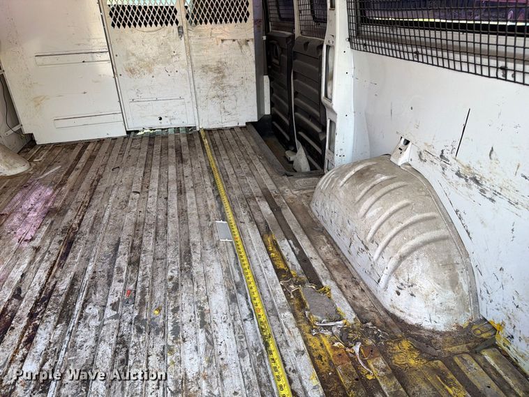 image for item DZ4829 2011 Chevrolet Express 2500 van