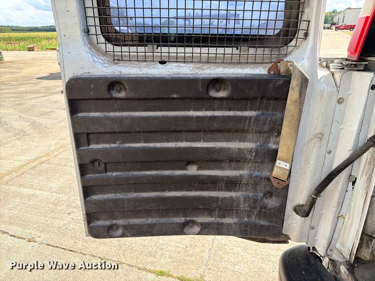 image for item DZ4829 2011 Chevrolet Express 2500 van
