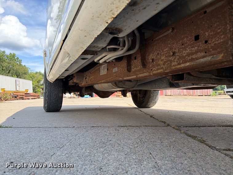 image for item DZ4829 2011 Chevrolet Express 2500 van