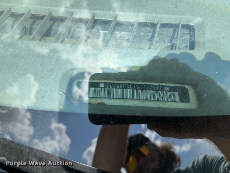 image for item DZ4829 2011 Chevrolet Express 2500 van