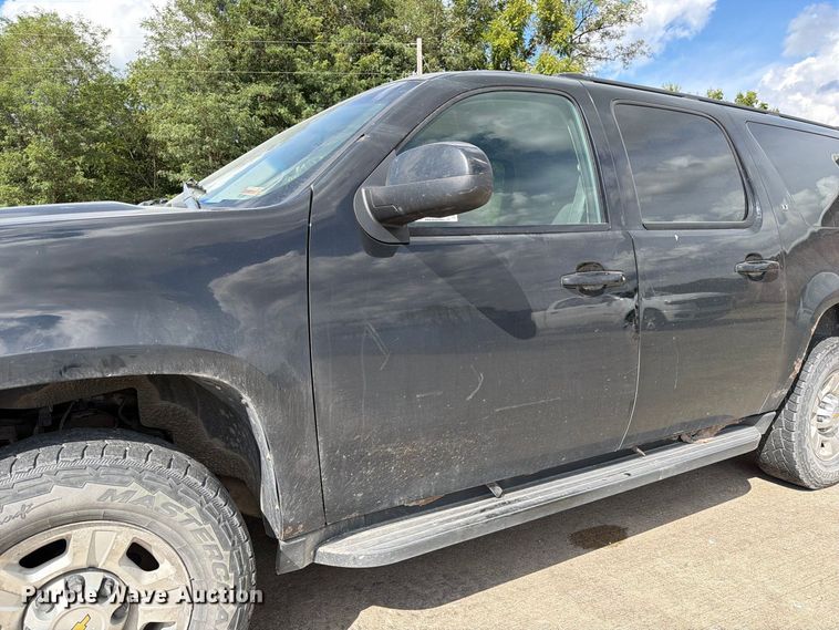 image for item DZ4830 2009 Chevrolet Suburban 2500 SUV