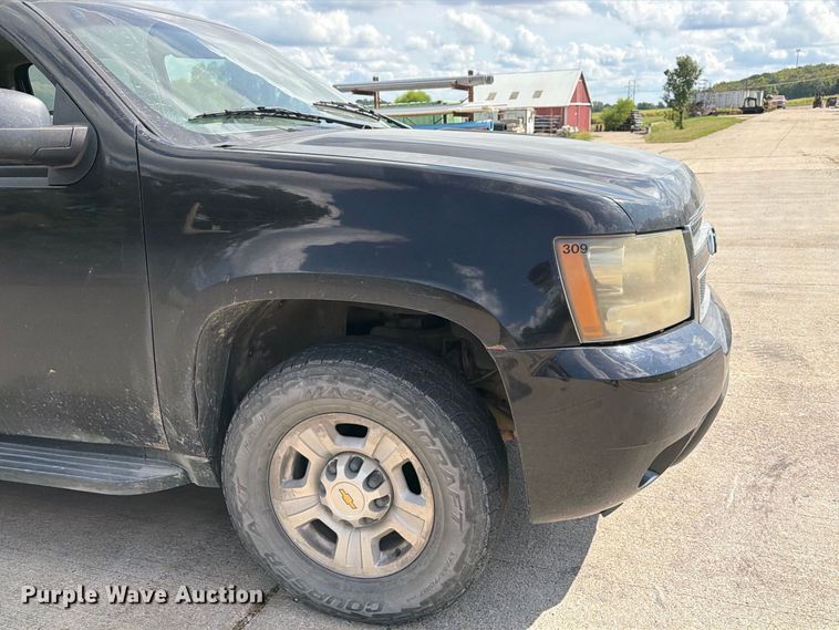 image for item DZ4830 2009 Chevrolet Suburban 2500 SUV