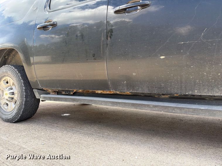 image for item DZ4830 2009 Chevrolet Suburban 2500 SUV