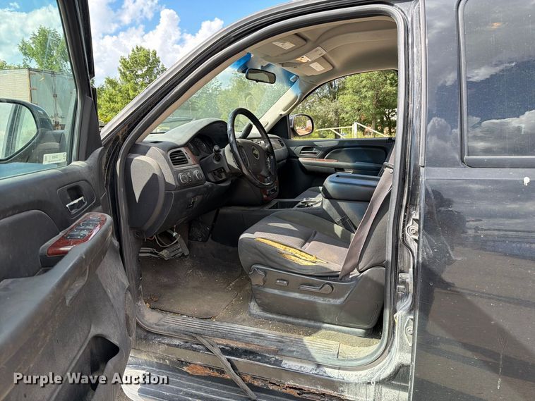 image for item DZ4830 2009 Chevrolet Suburban 2500 SUV