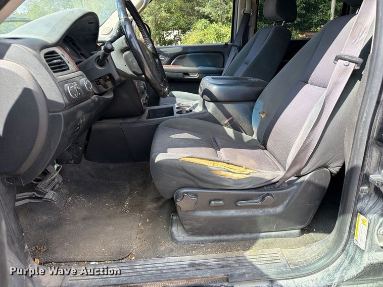 image for item DZ4830 2009 Chevrolet Suburban 2500 SUV