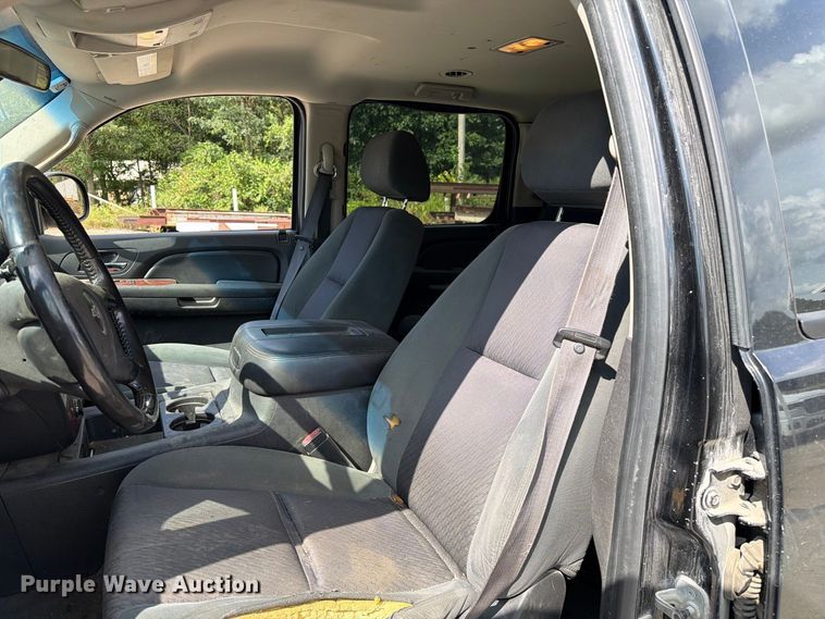 image for item DZ4830 2009 Chevrolet Suburban 2500 SUV