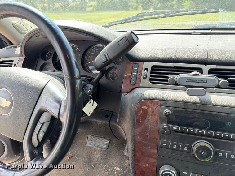 image for item DZ4830 2009 Chevrolet Suburban 2500 SUV