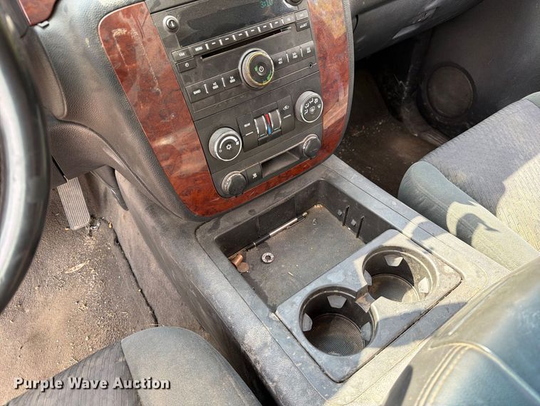 image for item DZ4830 2009 Chevrolet Suburban 2500 SUV