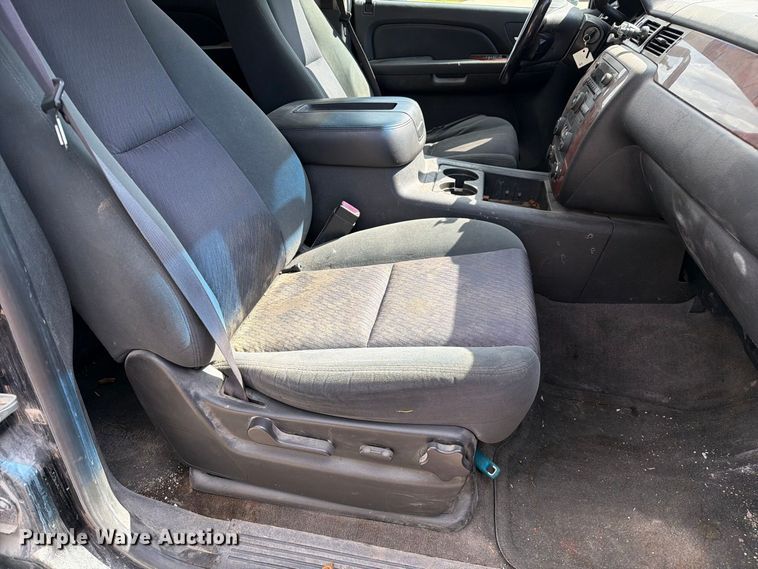 image for item DZ4830 2009 Chevrolet Suburban 2500 SUV