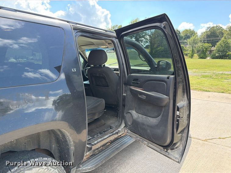 image for item DZ4830 2009 Chevrolet Suburban 2500 SUV