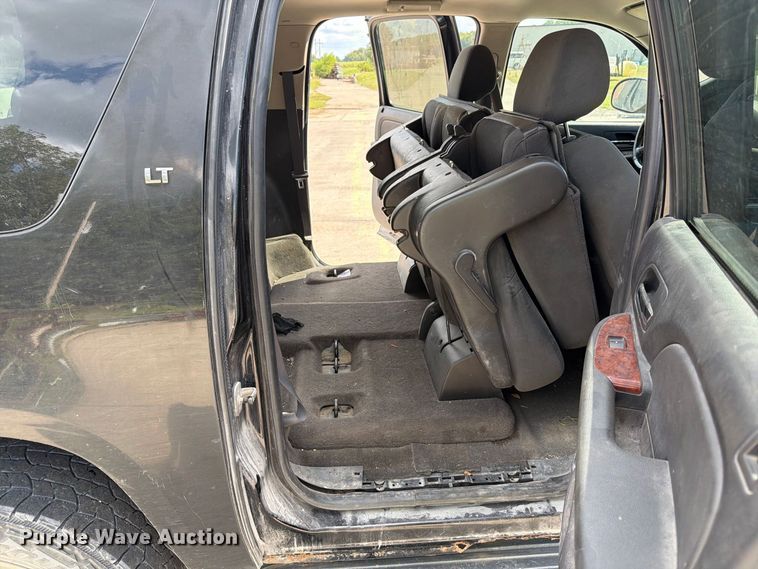image for item DZ4830 2009 Chevrolet Suburban 2500 SUV
