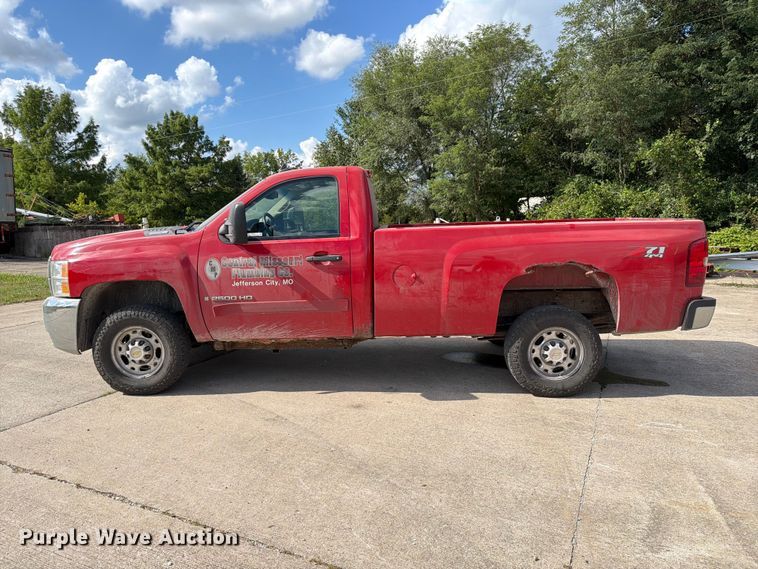 image for item DZ4831 2007 Chevrolet Silverado 2500HD pickup truck