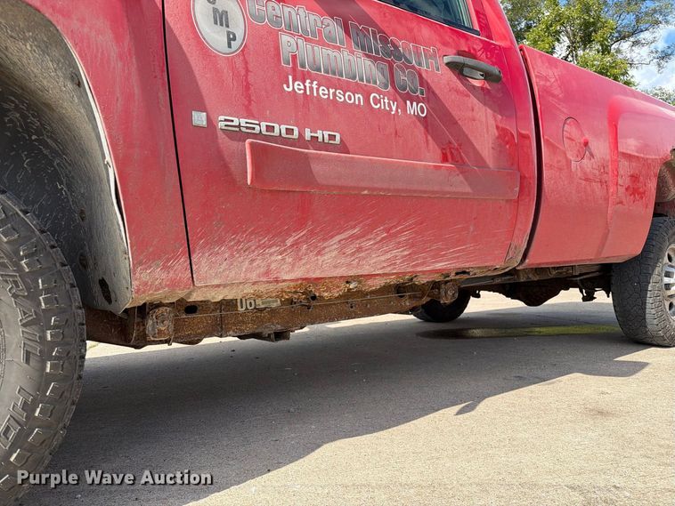 image for item DZ4831 2007 Chevrolet Silverado 2500HD pickup truck