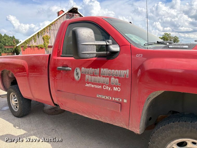 image for item DZ4831 2007 Chevrolet Silverado 2500HD pickup truck