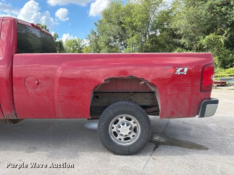 image for item DZ4831 2007 Chevrolet Silverado 2500HD pickup truck