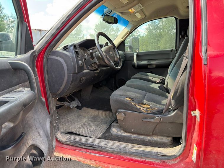 image for item DZ4831 2007 Chevrolet Silverado 2500HD pickup truck