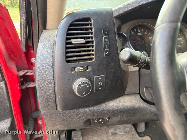 image for item DZ4831 2007 Chevrolet Silverado 2500HD pickup truck