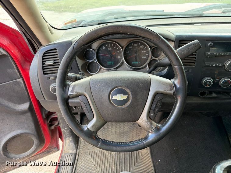 image for item DZ4831 2007 Chevrolet Silverado 2500HD pickup truck