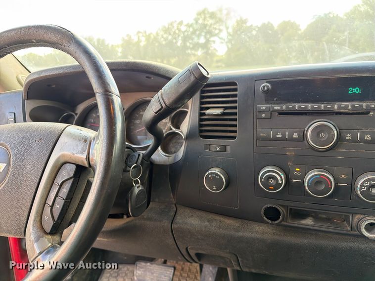 image for item DZ4831 2007 Chevrolet Silverado 2500HD pickup truck