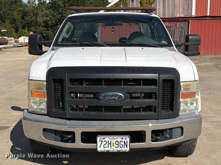 image for item DZ4832 2009 Ford F250 Super Duty XL pickup truck