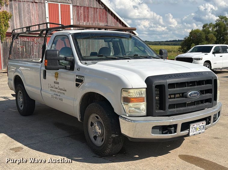 image for item DZ4832 2009 Ford F250 Super Duty XL pickup truck
