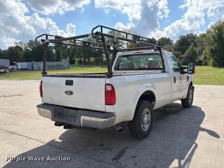 image for item DZ4832 2009 Ford F250 Super Duty XL pickup truck