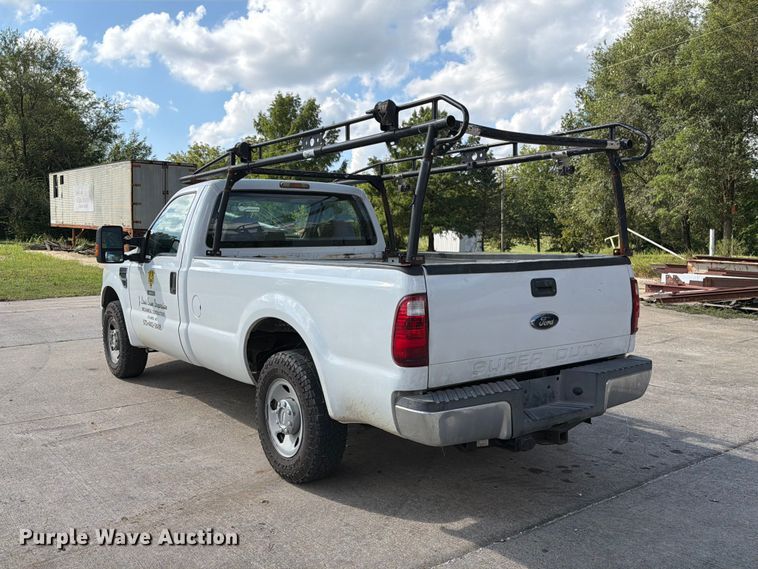 image for item DZ4832 2009 Ford F250 Super Duty XL pickup truck