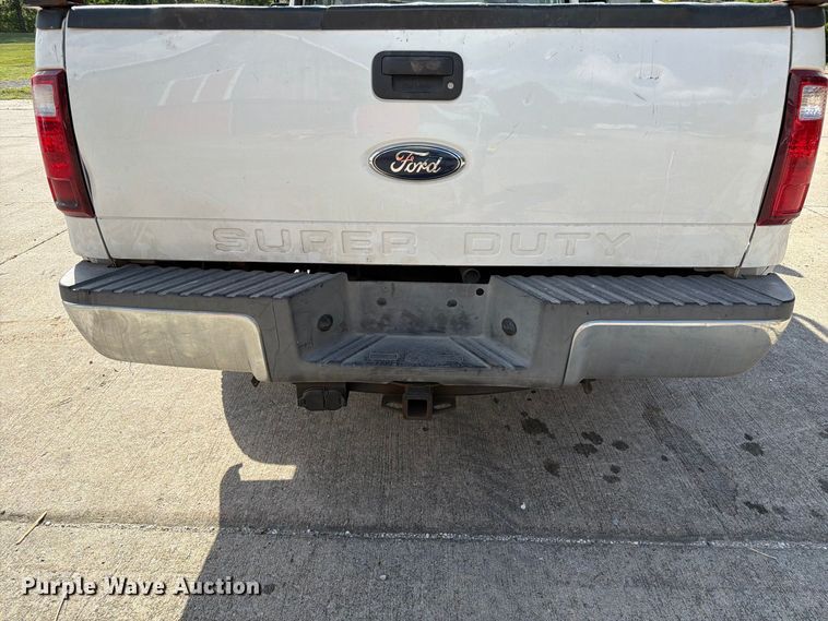 image for item DZ4832 2009 Ford F250 Super Duty XL pickup truck