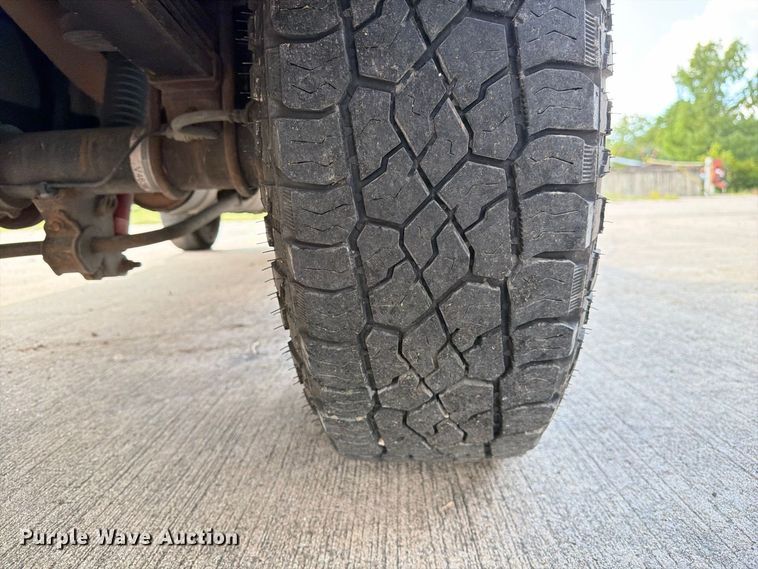 image for item DZ4832 2009 Ford F250 Super Duty XL pickup truck