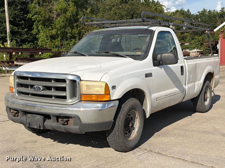 2000 Ford F250 Super Duty XL pickup truck