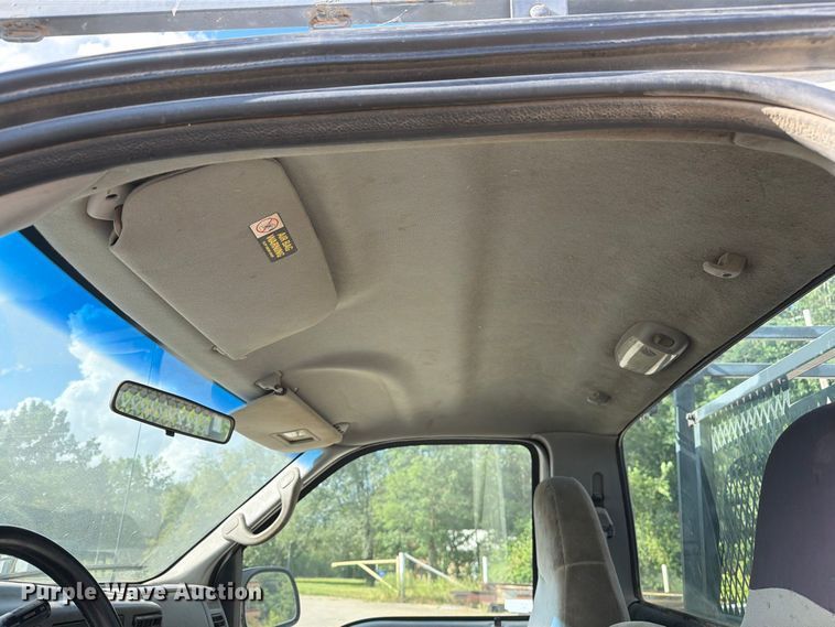 image for item DZ4834 2000 Ford F250 Super Duty XL pickup truck