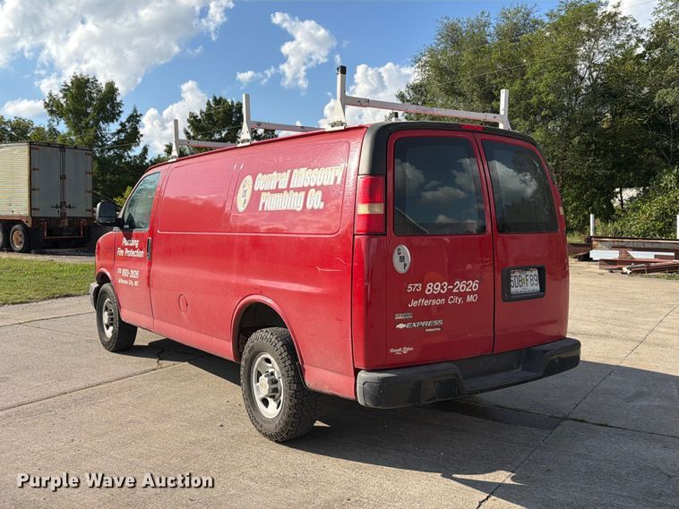image for item DZ4835 2011 Chevrolet Express 2500 van