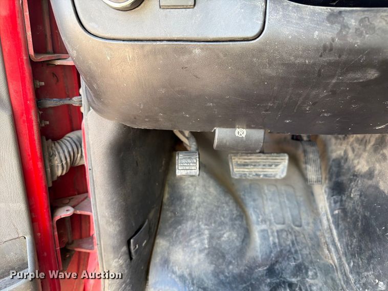 image for item DZ4835 2011 Chevrolet Express 2500 van