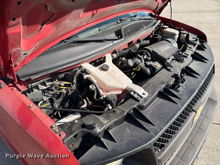 image for item DZ4835 2011 Chevrolet Express 2500 van