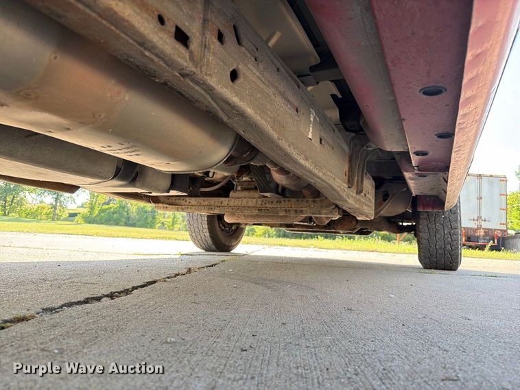 image for item DZ4835 2011 Chevrolet Express 2500 van