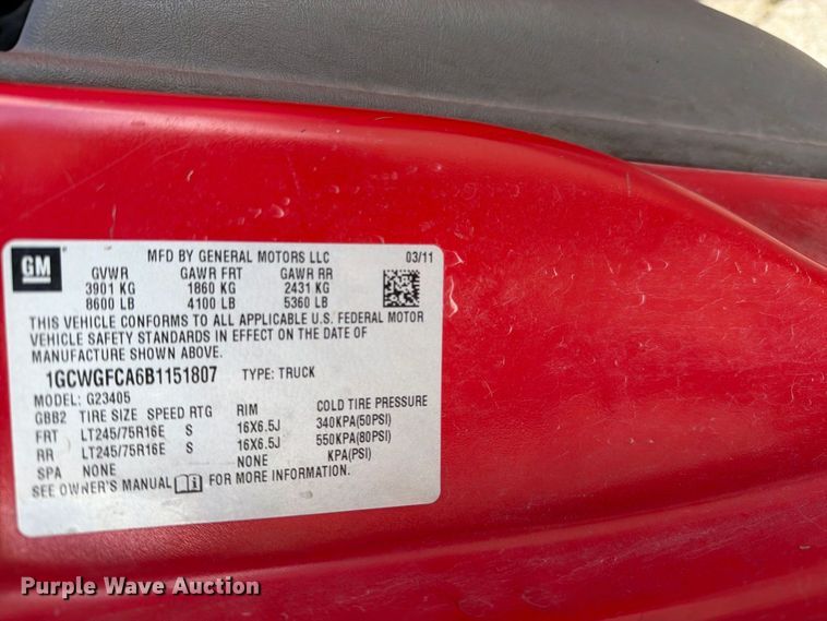 image for item DZ4835 2011 Chevrolet Express 2500 van