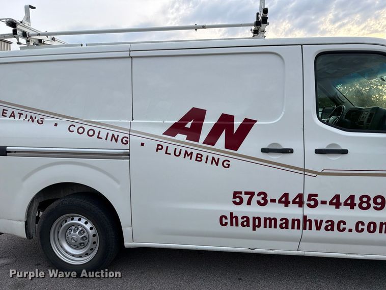 image for item DZ4837 2017 Nissan NV 1500 van