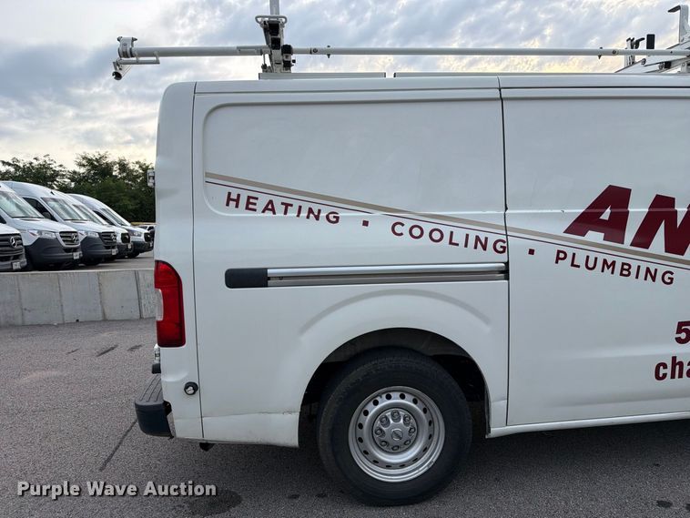 image for item DZ4837 2017 Nissan NV 1500 van