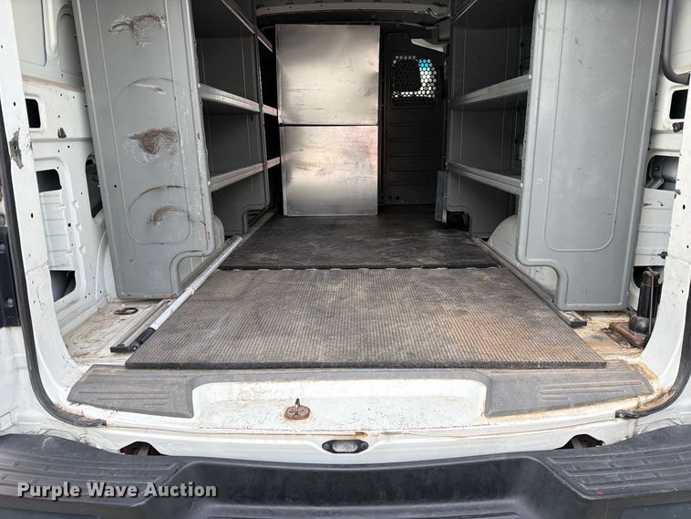 image for item DZ4837 2017 Nissan NV 1500 van