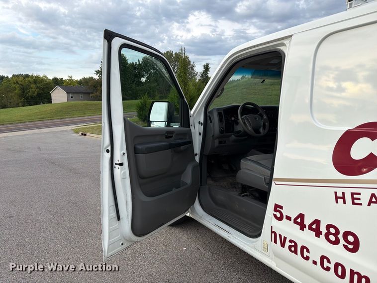 image for item DZ4837 2017 Nissan NV 1500 van