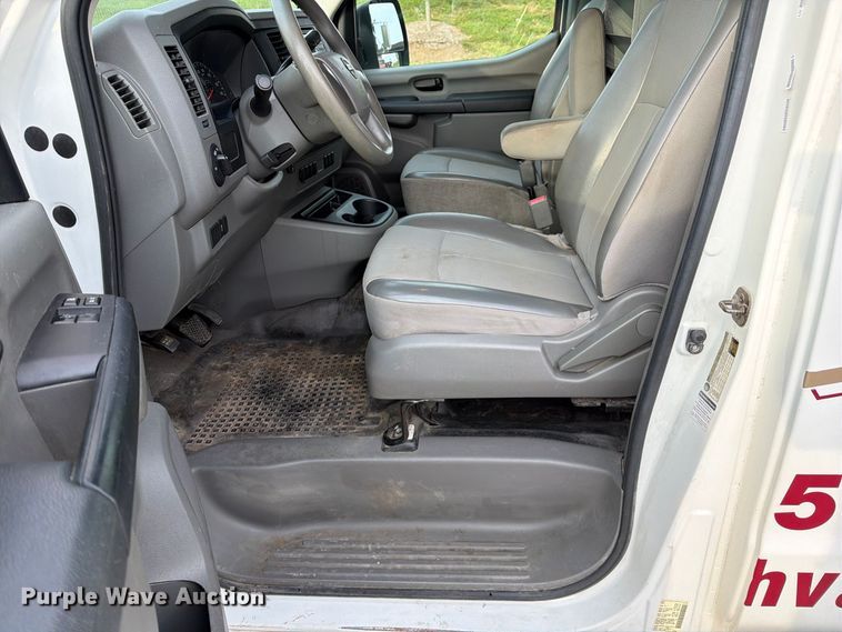 image for item DZ4837 2017 Nissan NV 1500 van
