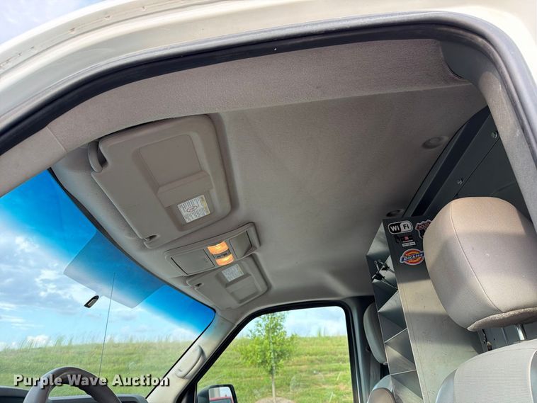 image for item DZ4837 2017 Nissan NV 1500 van