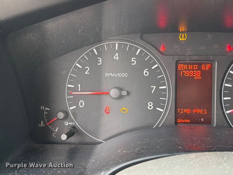 image for item DZ4837 2017 Nissan NV 1500 van