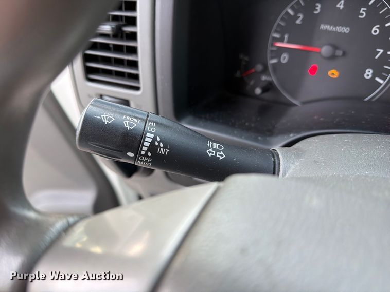 image for item DZ4837 2017 Nissan NV 1500 van