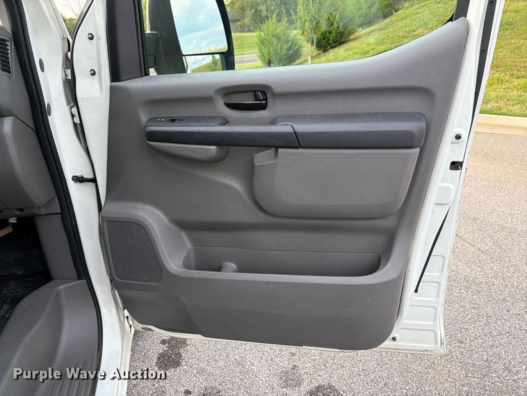 image for item DZ4837 2017 Nissan NV 1500 van
